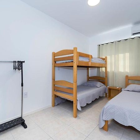 Apartamento Duplex Em 4 Ilhas Бомбиньяс Экстерьер фото