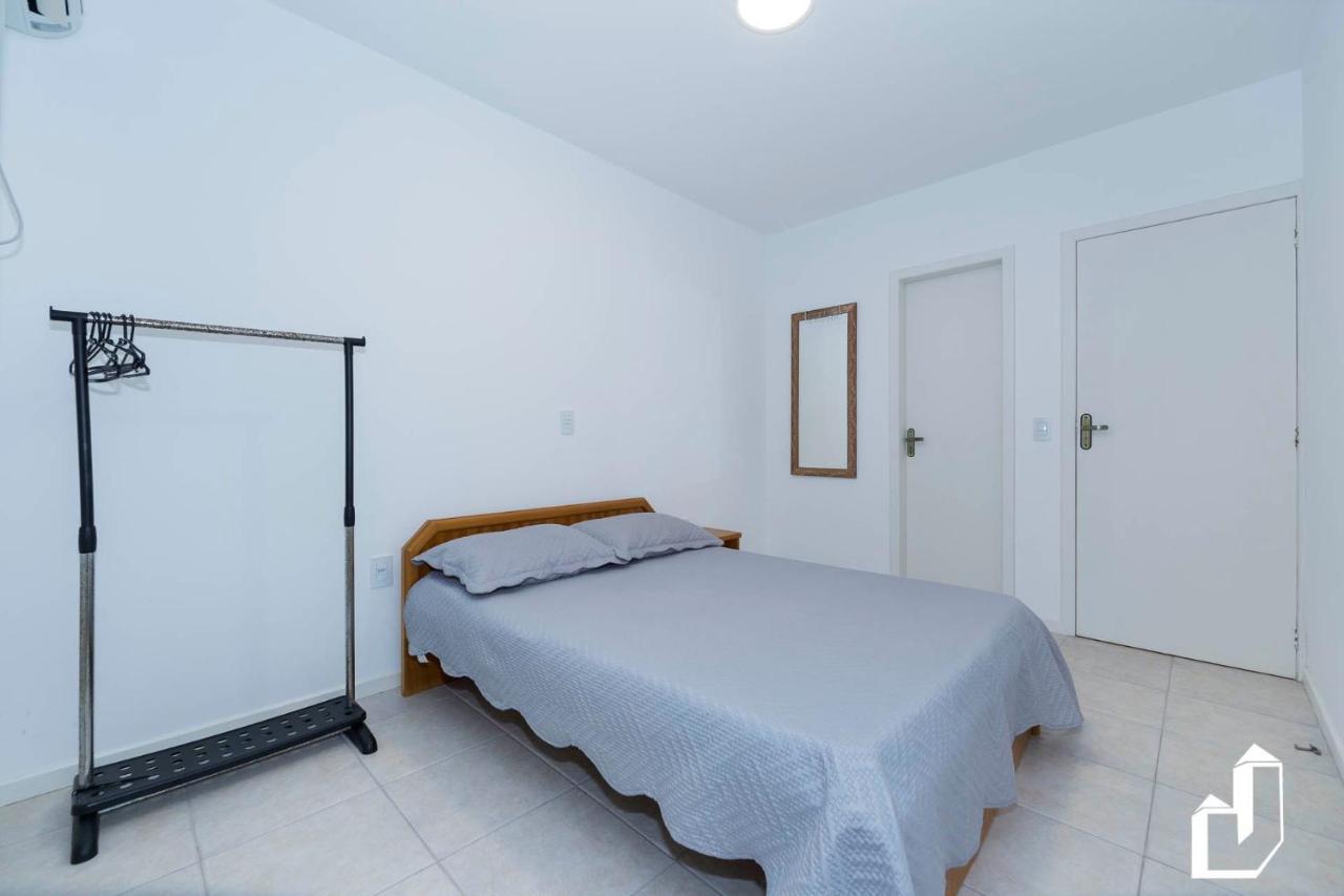 Apartamento Duplex Em 4 Ilhas Бомбиньяс Экстерьер фото